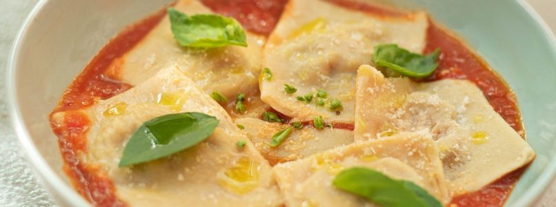ravioli gorgonzola e noci - Ricettepercucinare.com